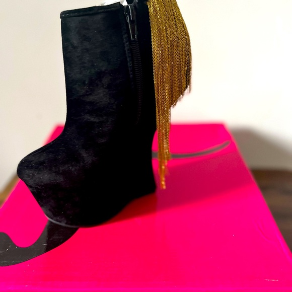 Shoe Booties - Picture 4 of 9